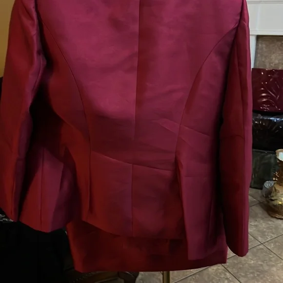 EY Signature suit 10 - Picture 4 of 5